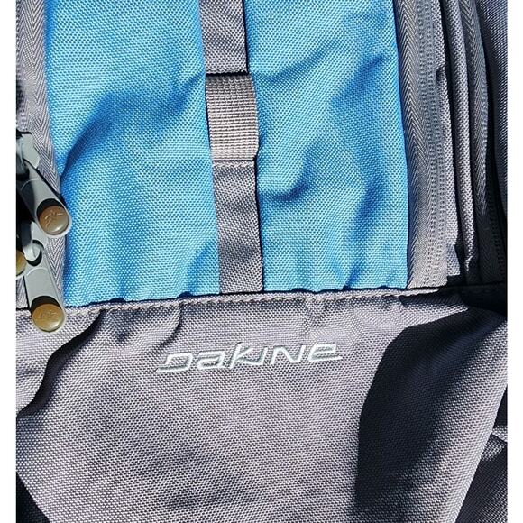 DaKine Cosmo 6.5L Backpack Vintage Blue Grey Small Travel Bag Surf Snow Skate - Picture 7 of 9